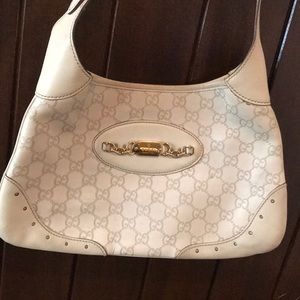 Authentic beige/tan leather Gucci purse